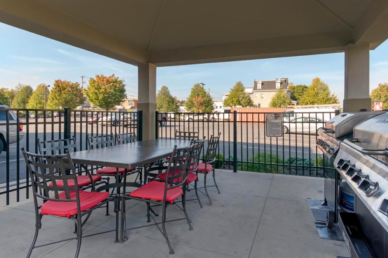Candlewood By Ihg Hotel Reading