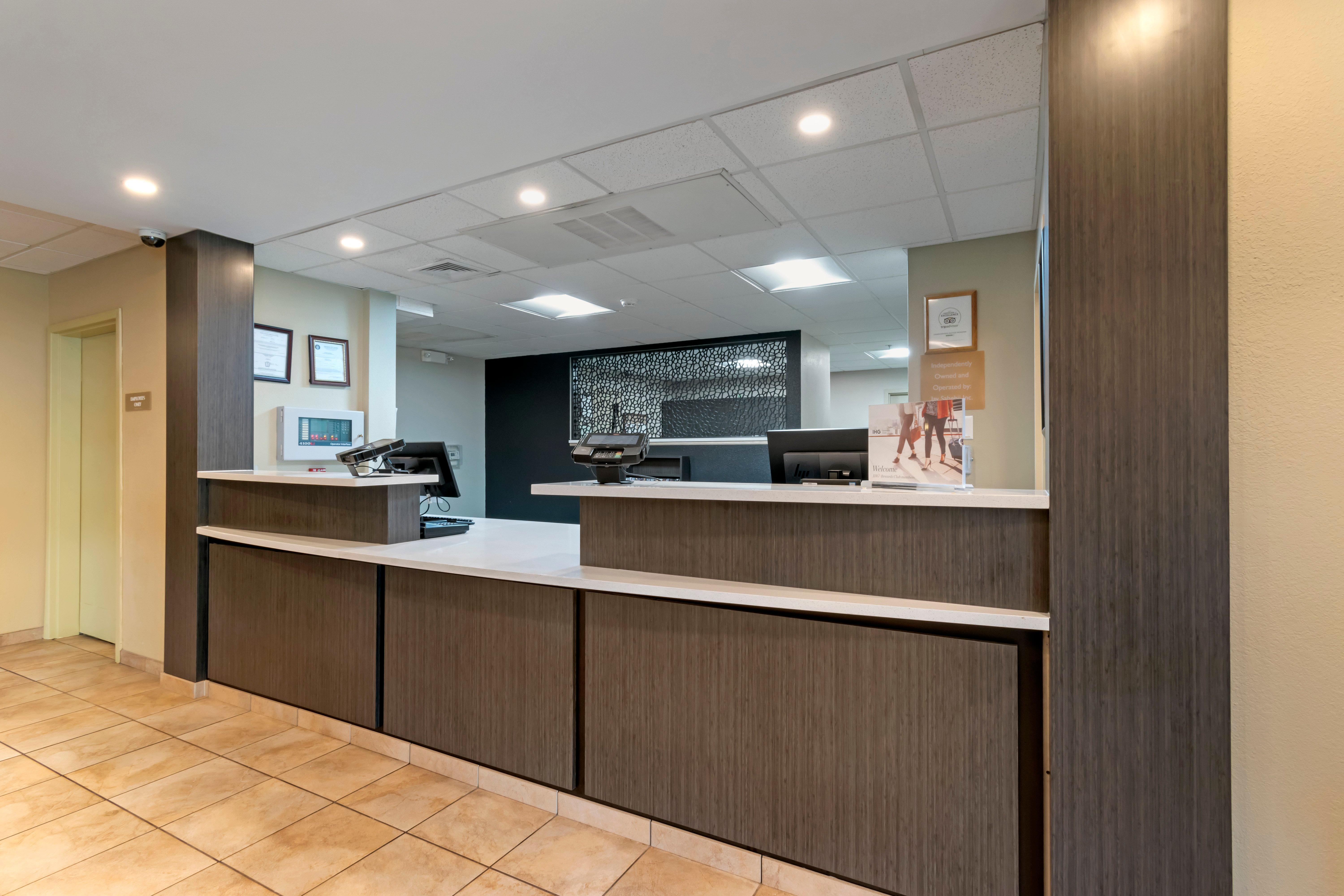 Hotel Candlewood By Ihg Reading